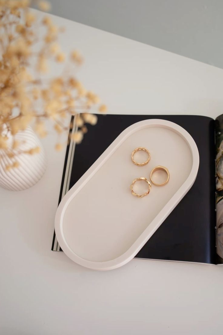 Elegant Ceramic Tray Dish