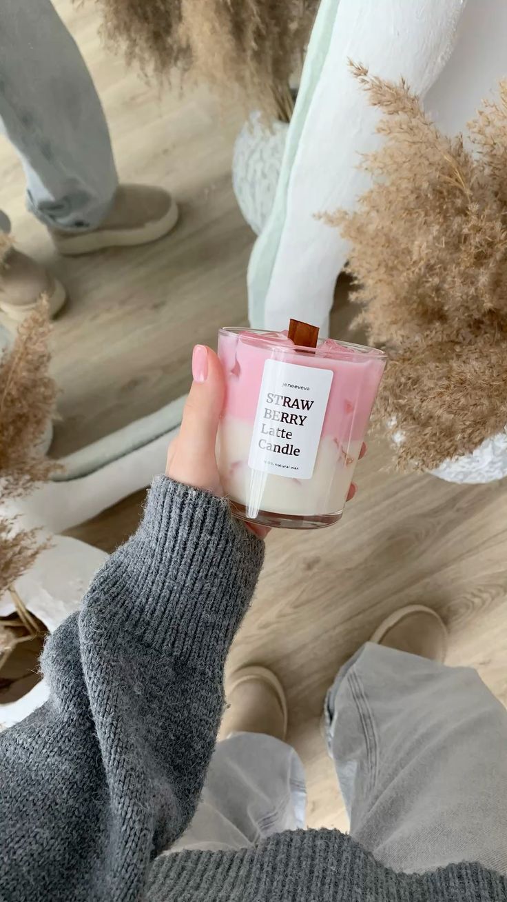 Strawberry Iced Scented Candle
