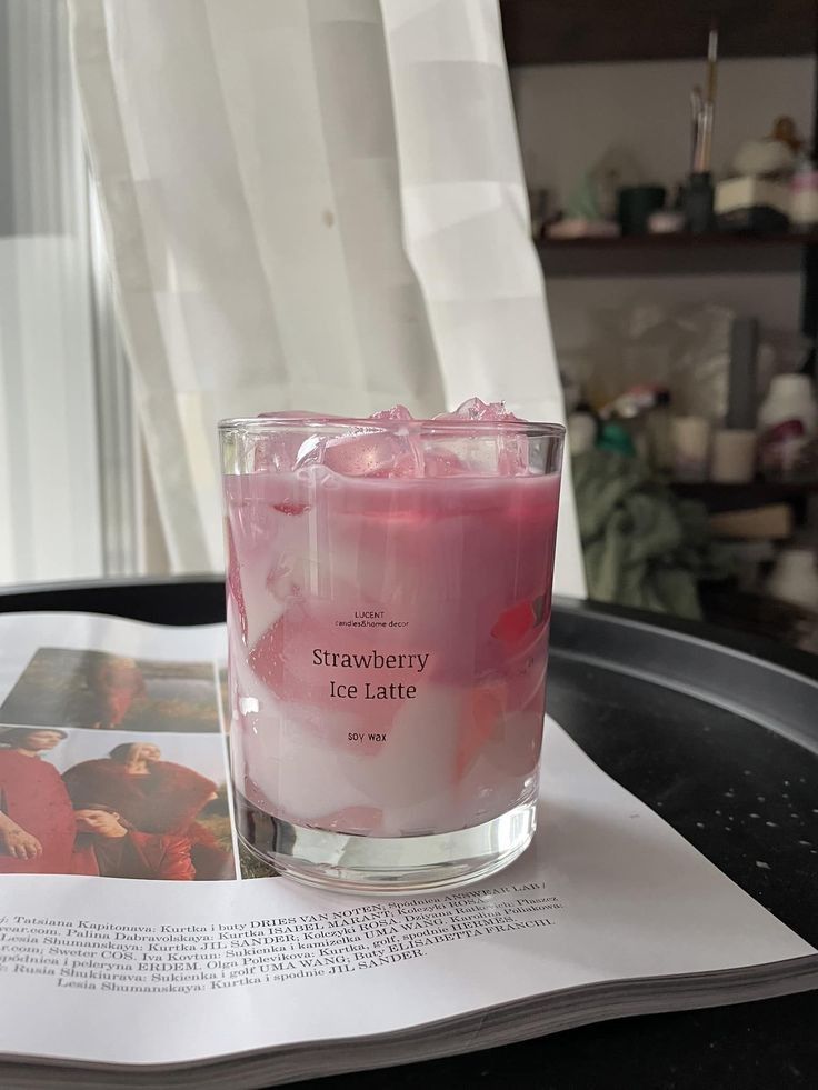 Strawberry Iced Scented Candle